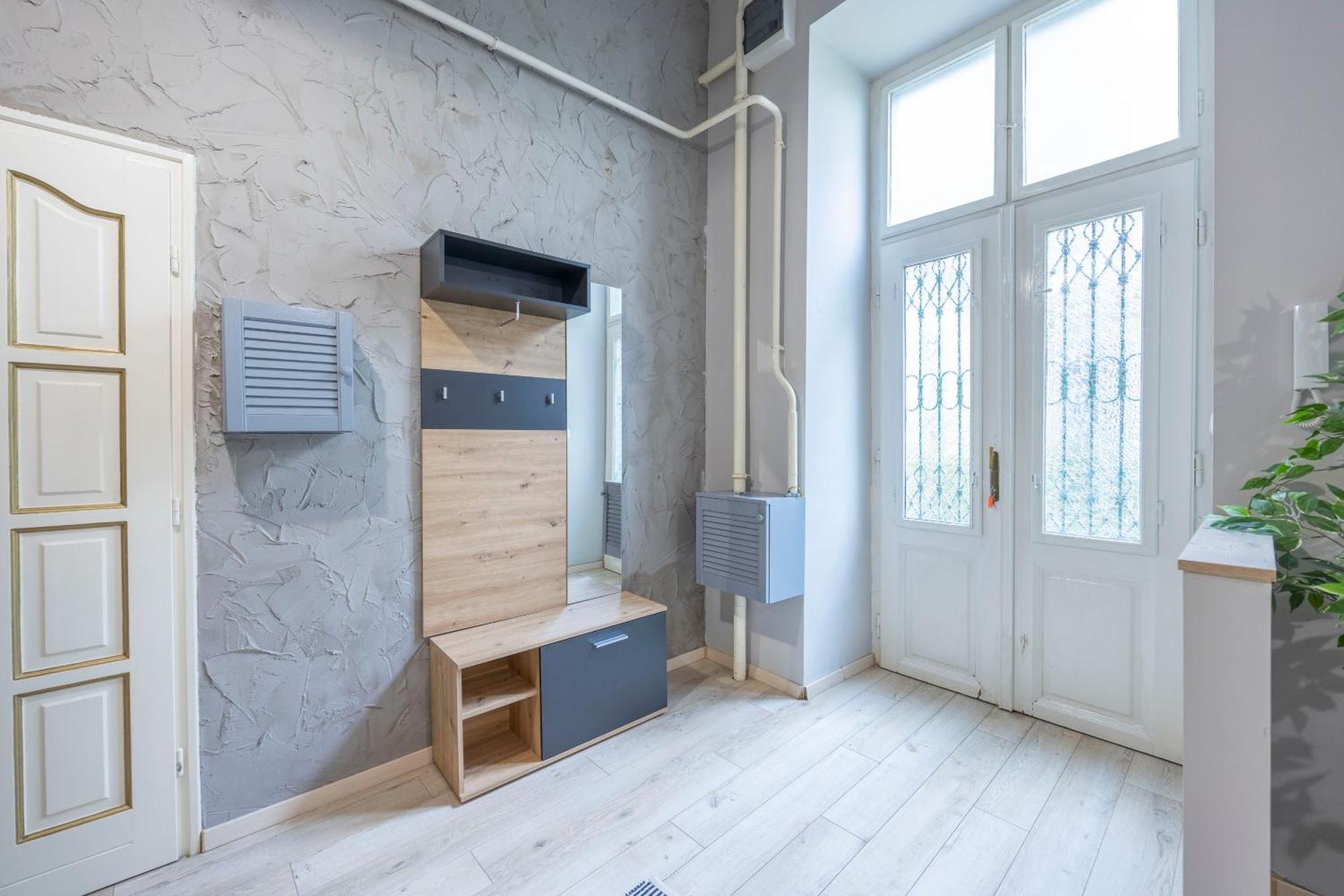 Hidden Gem With Terrace On The Andrassy Fashion Road Apartment Budapest Bagian luar foto