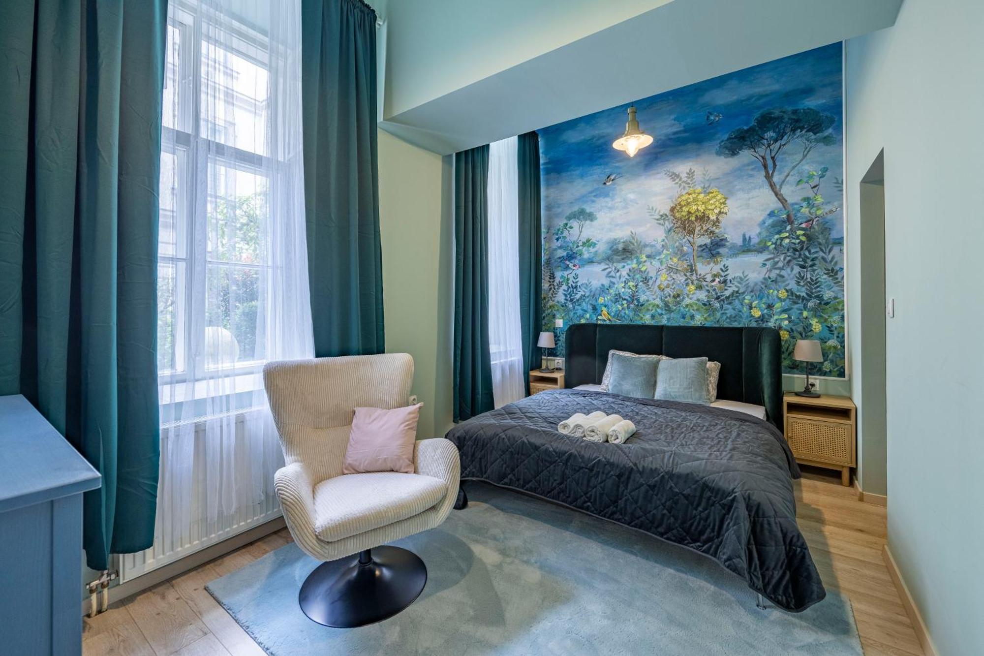 Hidden Gem With Terrace On The Andrassy Fashion Road Apartment Budapest Bagian luar foto